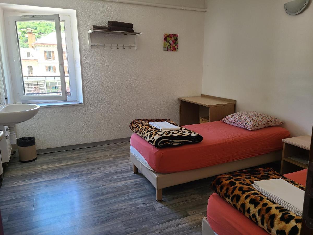 Hotel De La Gare Briancon  Ngoại thất bức ảnh