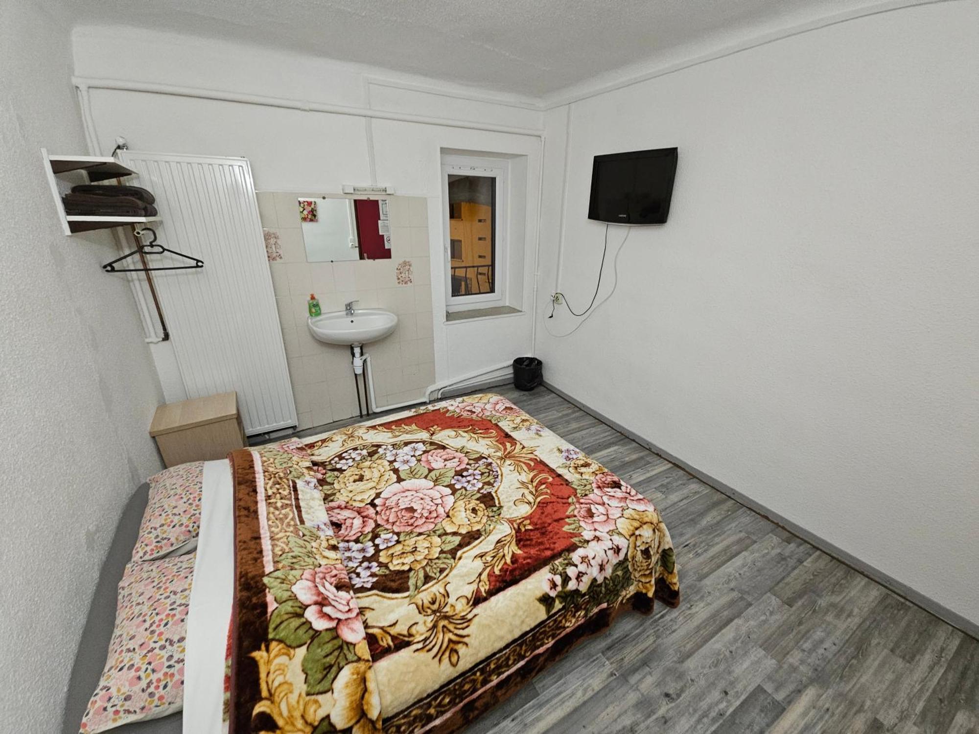 Hotel De La Gare Briancon  Ngoại thất bức ảnh