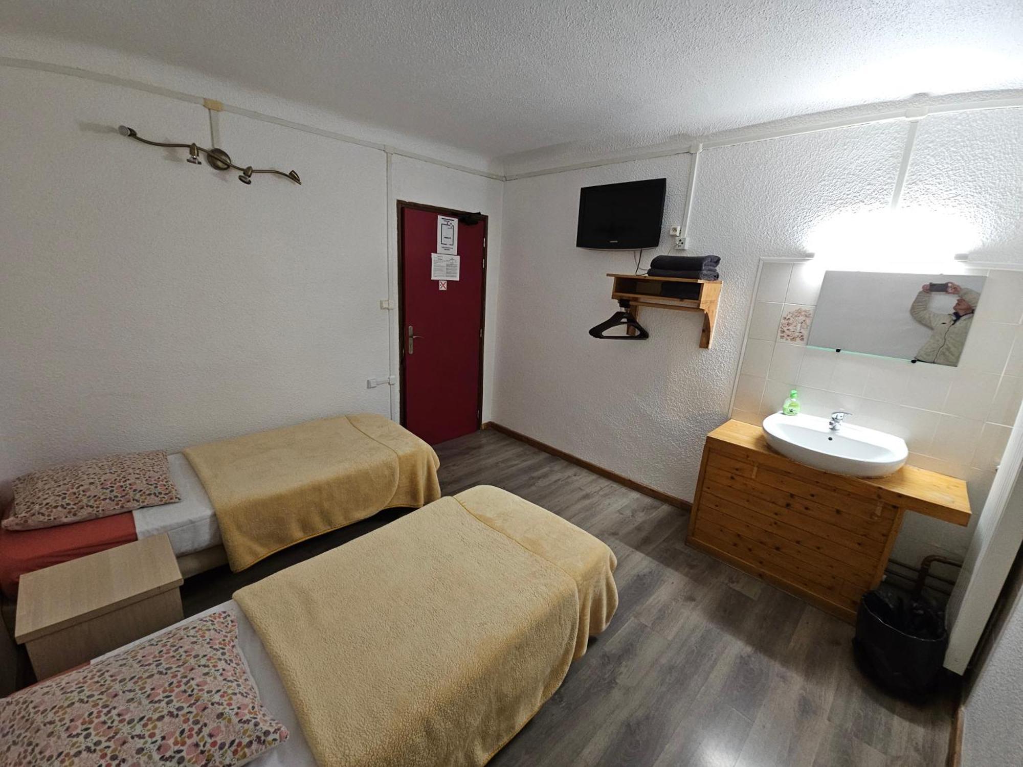 Hotel De La Gare Briancon  Ngoại thất bức ảnh